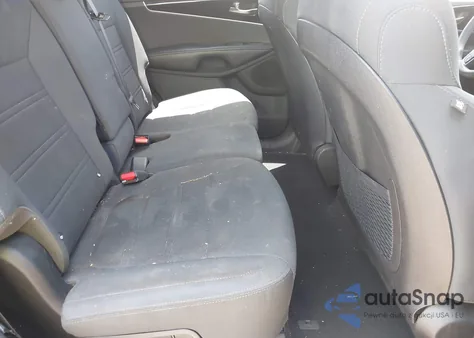 2019 Kia Sorento 2.4L L z USA, uszkodzony, nr VIN 5XYPG4A32KG562991